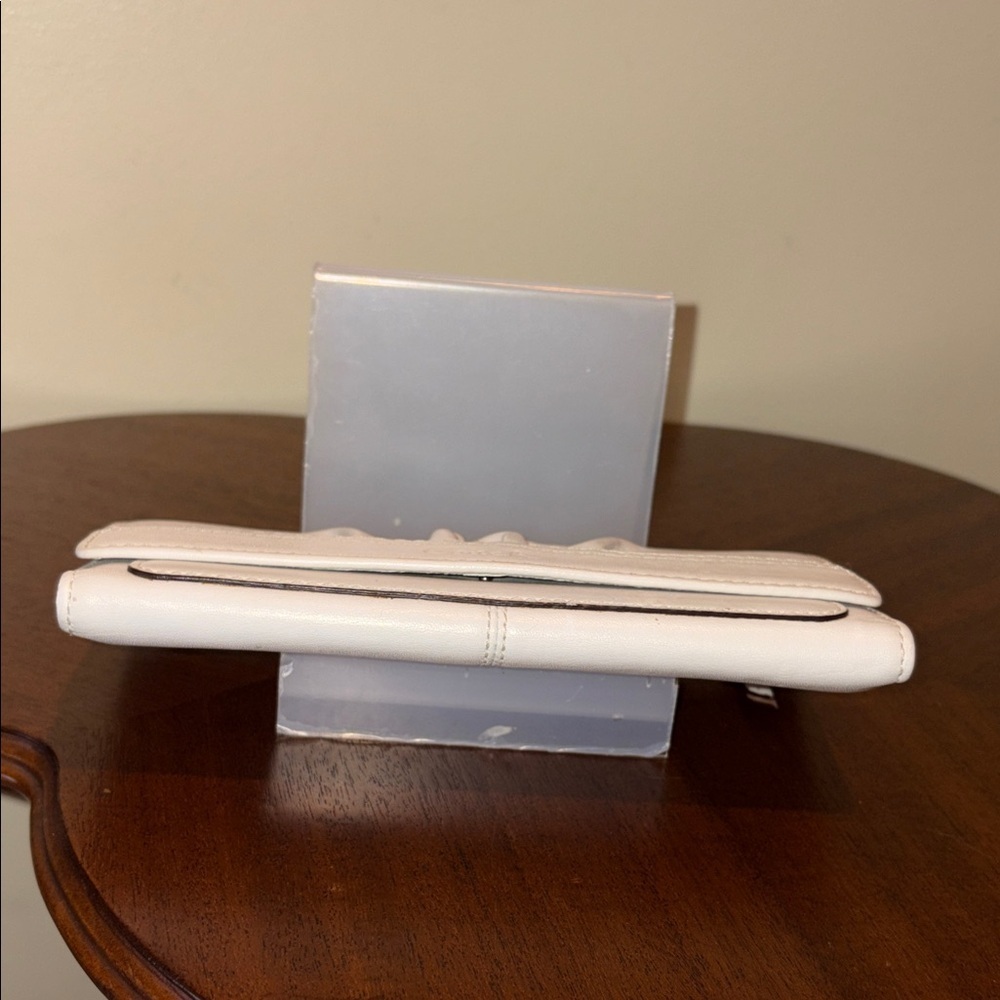 Coach Vintage Ashley white/ cream Leather long wallet  trifold   clutch
Brown In - Picture 6 of 13